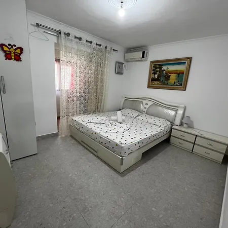 Apartment Boulevard *